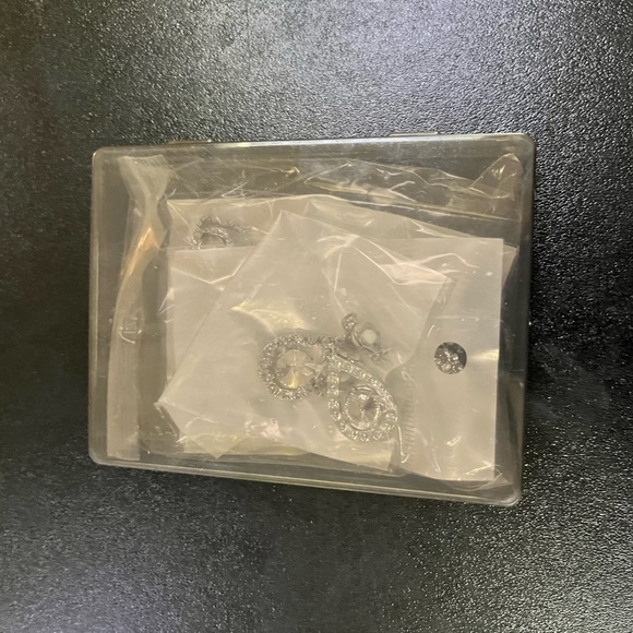 Four pairs Faux Diamond Earrings Clip On Prom Homecoming Coquette Girl Demure - Picture 3 of 15